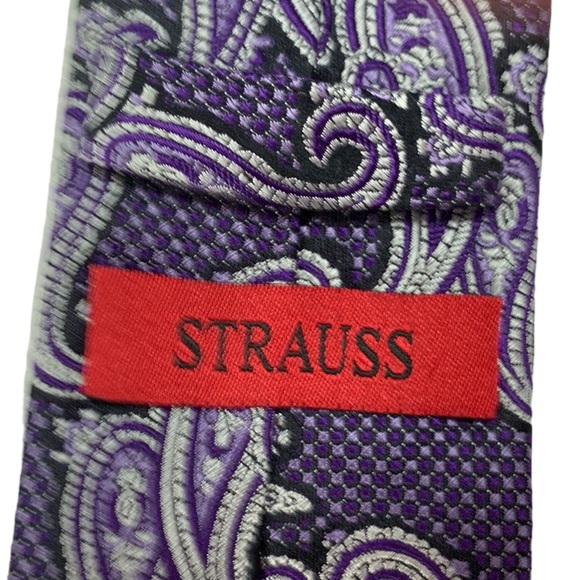 Strauss 100% Silk Tie - Picture 2 of 3
